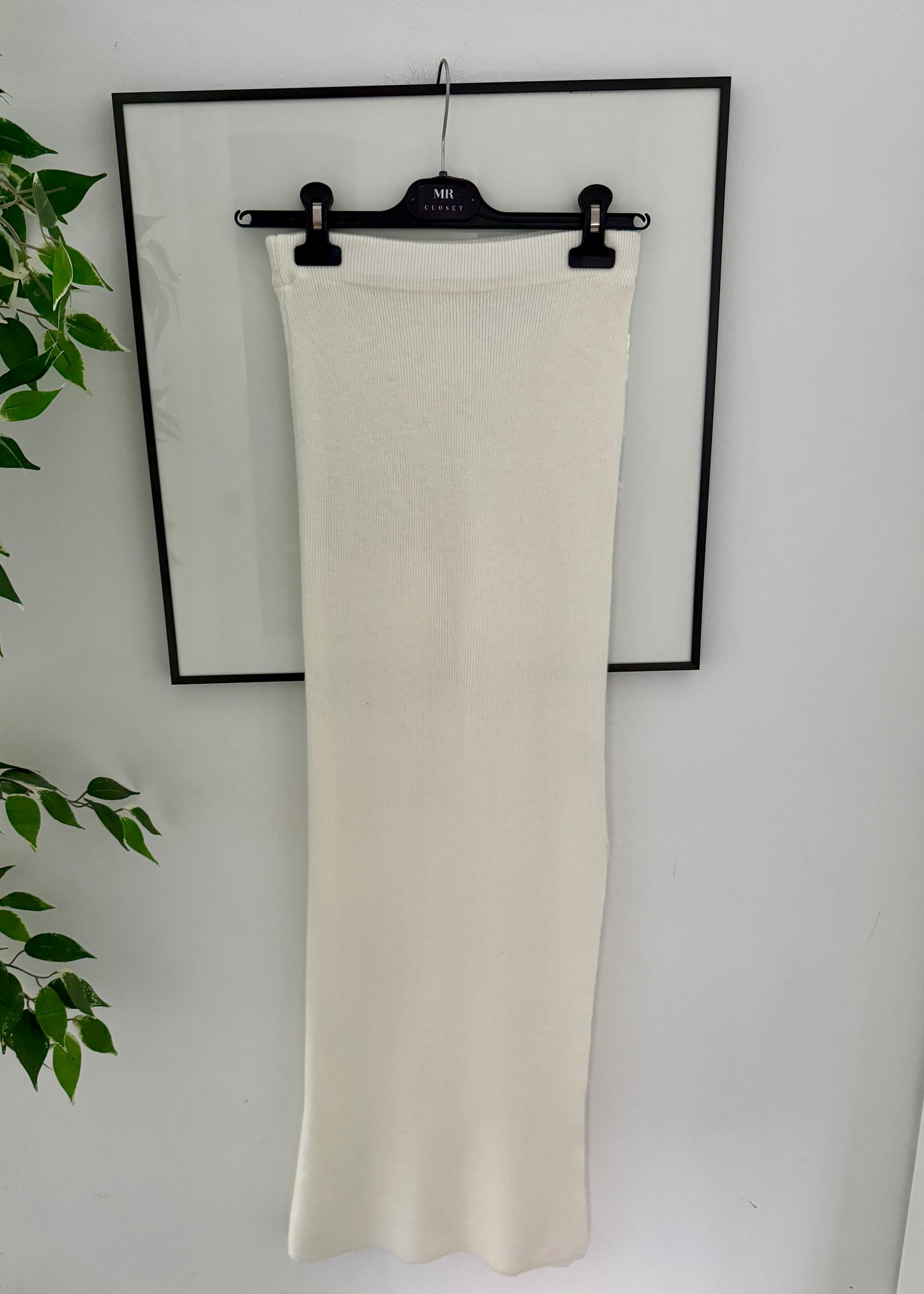 FALDA LARGA ABERTURA LATERAL