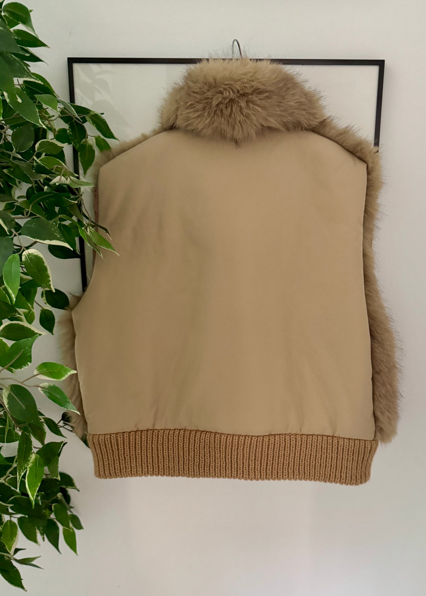 CHALECO EFECTO PELO BEIGE