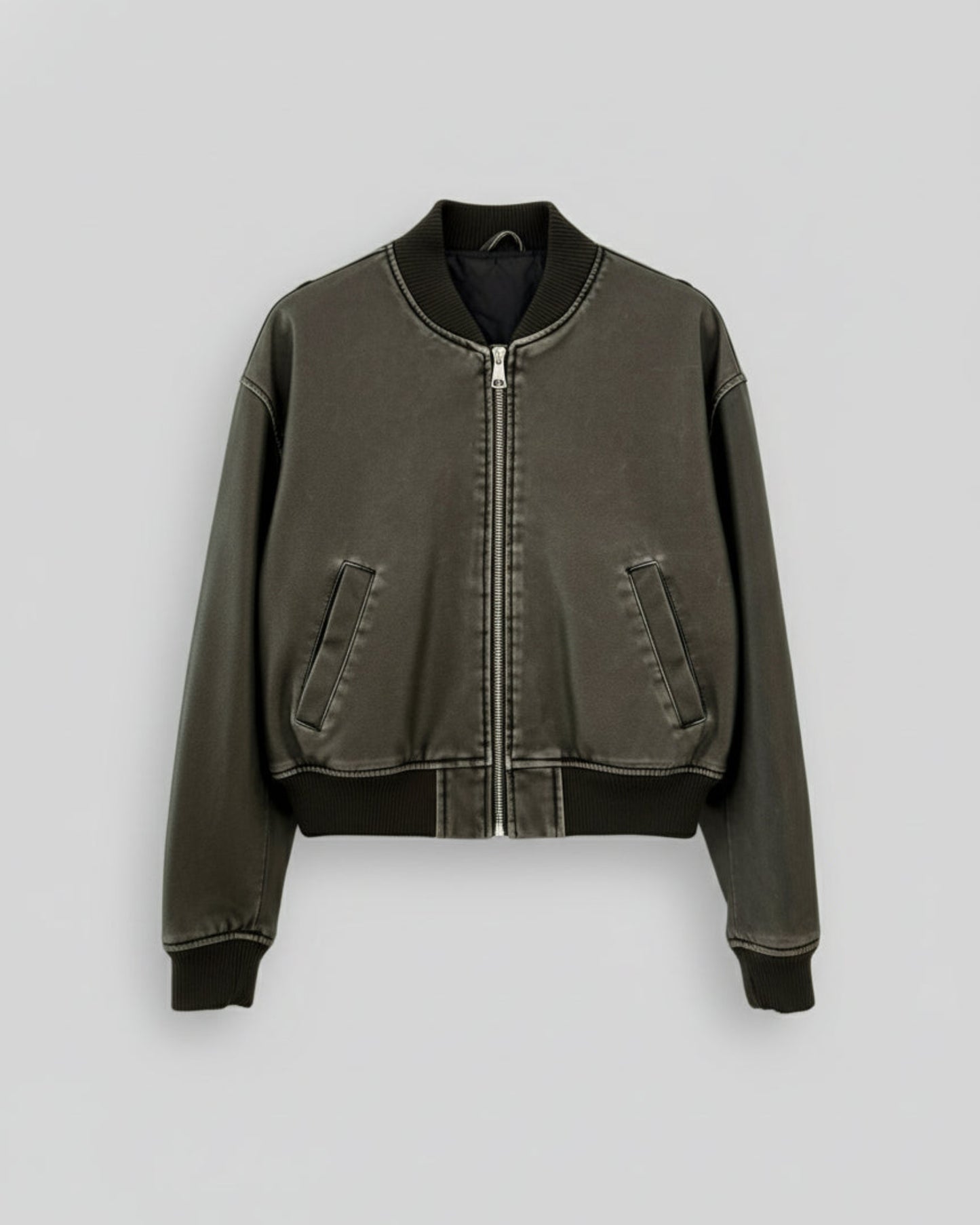 CAZADORA BOMBER EFECTO PIEL NEGRA