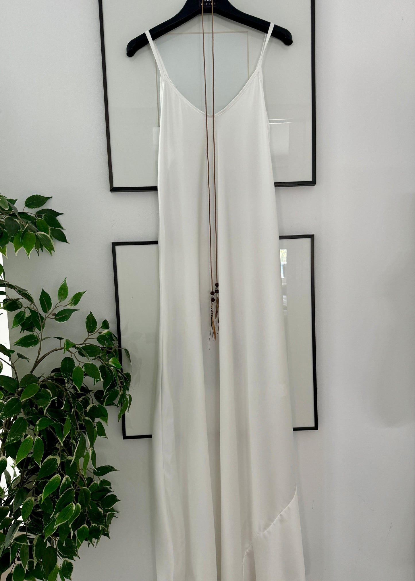 VESTIDO LARGO SATINADO BLANCO