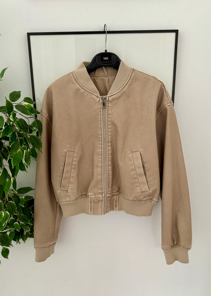 CAZADORA BOMBER EFECTO PIEL BEIGE