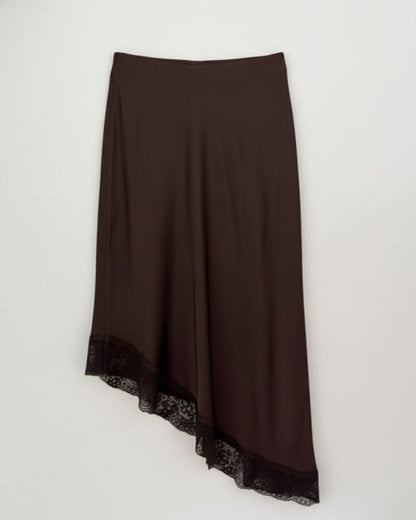 FALDA SATINADA ASIMETRICA ENCAJE MARRÓN