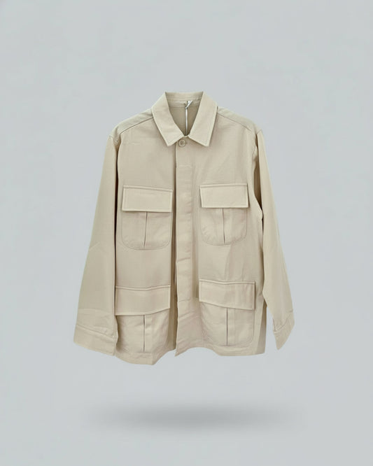 CAZADORA BOLSILLOS BEIGE