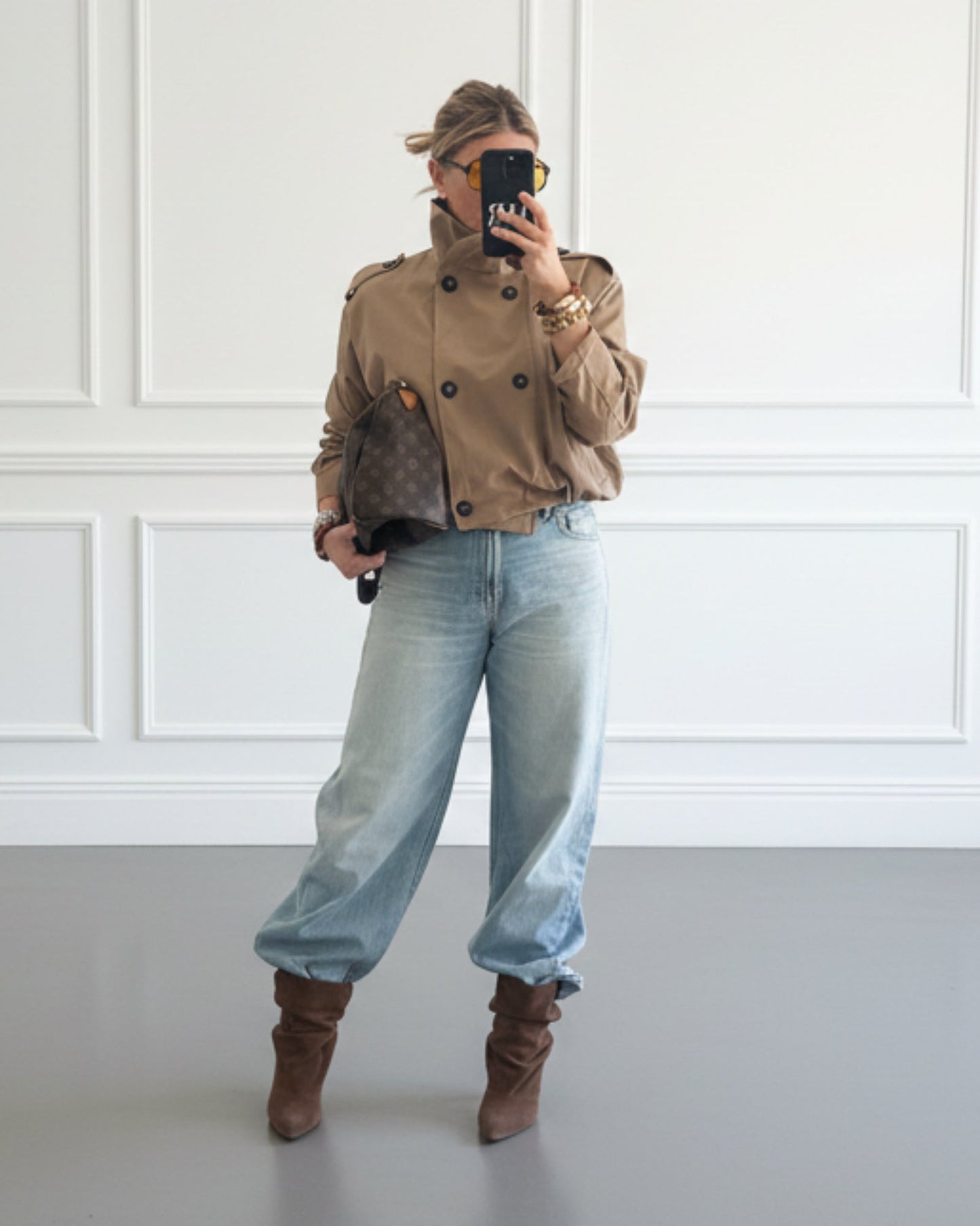 TRENCH CROPPED CRUZADO GLOBO