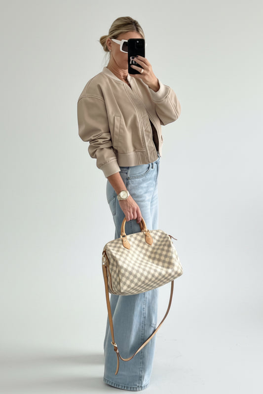 CAZADORA BOMBER EFECTO PIEL BEIGE