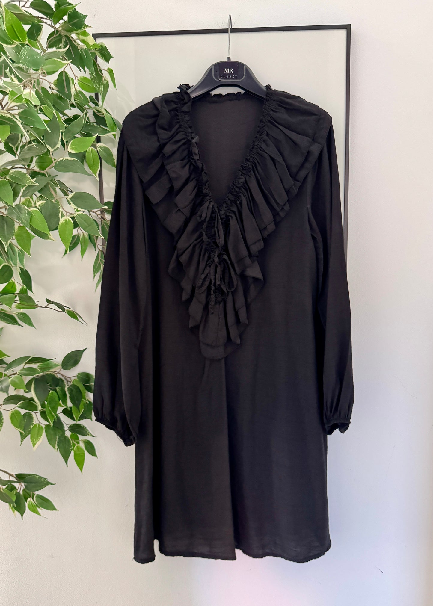 VESTIDO MINI VOLANTES NEGRO